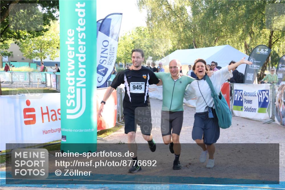 07.09.2025 - 19. Norderstedt Triathlon Zöllner http://msf.ph/oto/8776692 07.09.2025 17:11:07 Ziel 408, 945, 1410 meine-sportfotos.de