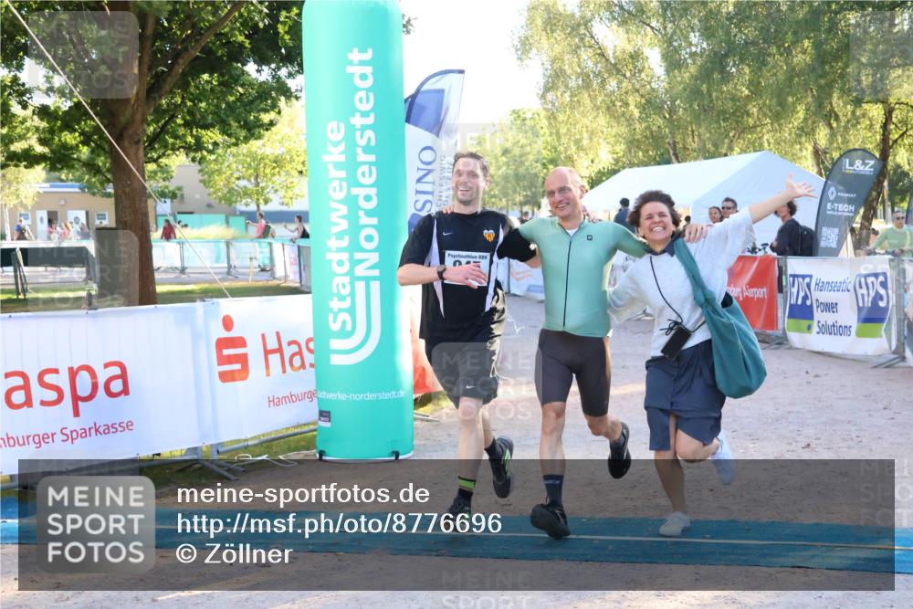 07.09.2025 - 19. Norderstedt Triathlon Zöllner http://msf.ph/oto/8776696 07.09.2025 17:11:07 Ziel 408, 945, 1410 meine-sportfotos.de