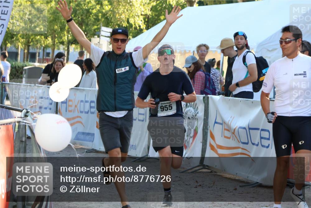 07.09.2025 - 19. Norderstedt Triathlon Zöllner http://msf.ph/oto/8776726 07.09.2025 17:11:25 Ziel 955 meine-sportfotos.de