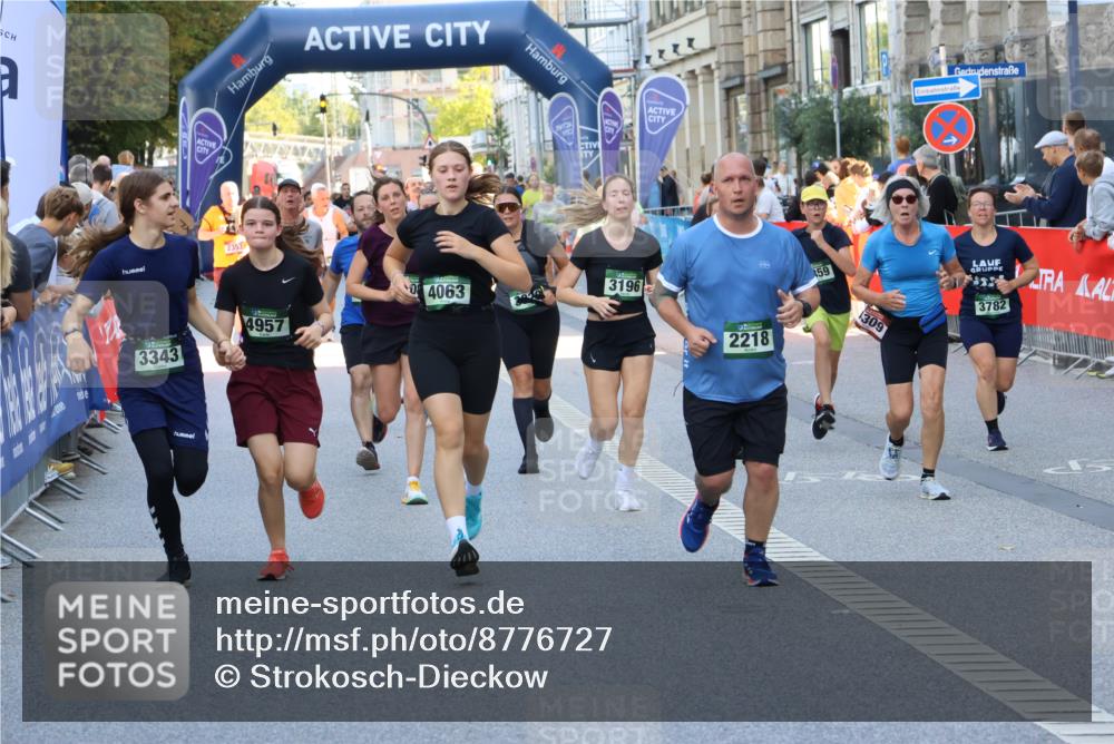 07.09.2025 - BARMER Alsterlauf Strokosch-Dieckow http://msf.ph/oto/8776727 07.09.2025 10:07:30 Ziel 2292, 2315, 2965, 3063, 3244, 3473, 3797, 3837, 3844, 4124, 4256, 4610, 4771, 4860, 5173, 5190, 5212, 5315, 5402, 5475, 5520, 5935, 5939, 6146, 6167, 6219, 6343 meine-sportfotos.de