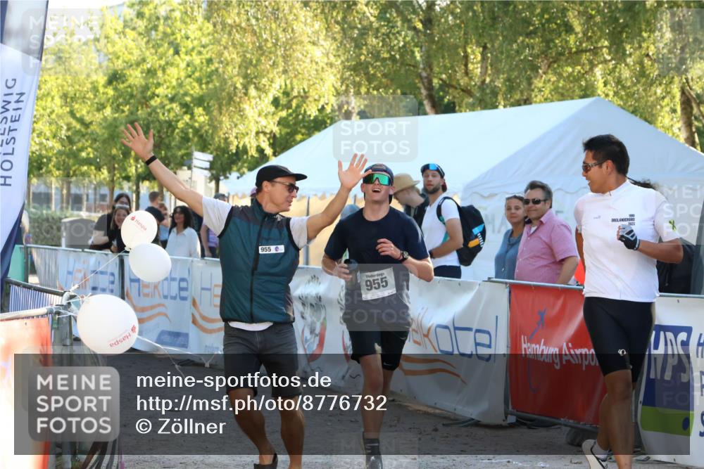 07.09.2025 - 19. Norderstedt Triathlon Zöllner http://msf.ph/oto/8776732 07.09.2025 17:11:25 Ziel 955 meine-sportfotos.de