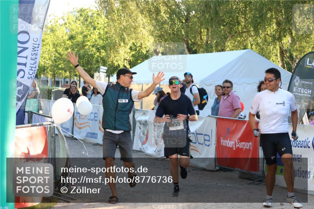 07.09.2025 - 19. Norderstedt Triathlon Zöllner http://msf.ph/oto/8776736 07.09.2025 17:11:26 Ziel 955 meine-sportfotos.de