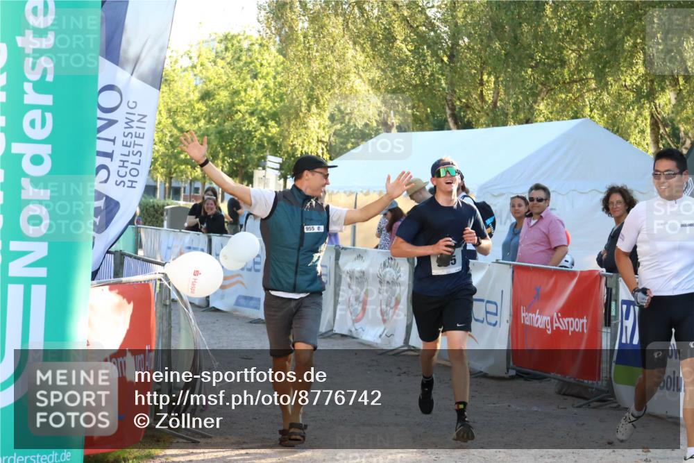 07.09.2025 - 19. Norderstedt Triathlon Zöllner http://msf.ph/oto/8776742 07.09.2025 17:11:26 Ziel 955 meine-sportfotos.de
