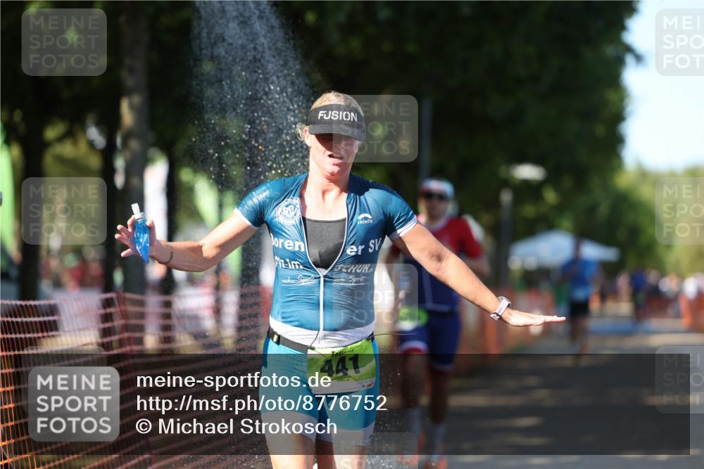 07.09.2025 - 19. Norderstedt Triathlon Michael Strokosch http://msf.ph/oto/8776752 07.09.2025 15:48:50 Laufen 441, 1408, 1496 meine-sportfotos.de