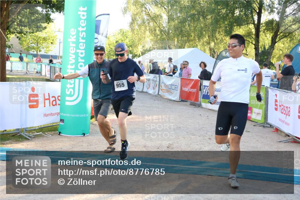 07.09.2025 - 19. Norderstedt Triathlon Zöllner http://msf.ph/oto/8776785 07.09.2025 17:11:28 Ziel 955 meine-sportfotos.de