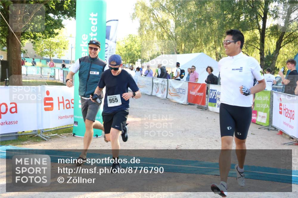 07.09.2025 - 19. Norderstedt Triathlon Zöllner http://msf.ph/oto/8776790 07.09.2025 17:11:28 Ziel 955 meine-sportfotos.de