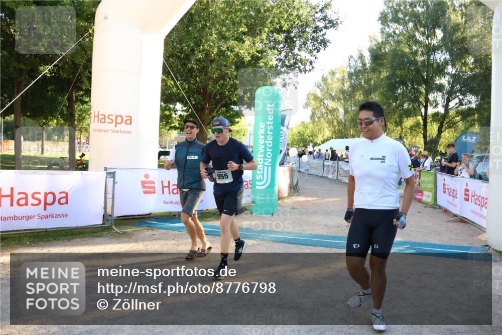 07.09.2025 - 19. Norderstedt Triathlon Zöllner http://msf.ph/oto/8776798 07.09.2025 17:11:29 Ziel 955 meine-sportfotos.de
