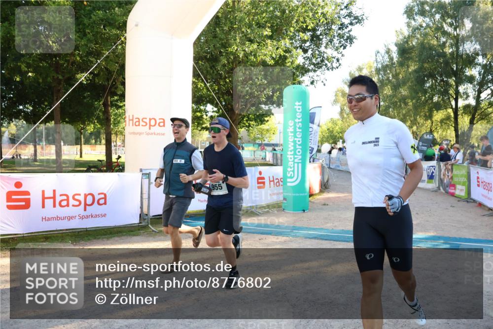 07.09.2025 - 19. Norderstedt Triathlon Zöllner http://msf.ph/oto/8776802 07.09.2025 17:11:29 Ziel 955 meine-sportfotos.de
