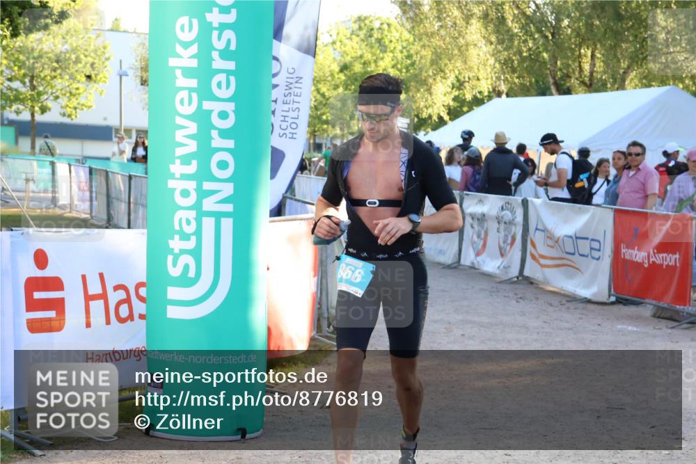 07.09.2025 - 19. Norderstedt Triathlon Zöllner http://msf.ph/oto/8776819 07.09.2025 17:11:45 Ziel 866 meine-sportfotos.de