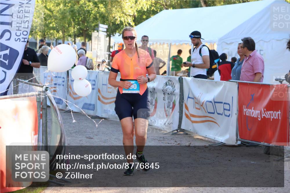 07.09.2025 - 19. Norderstedt Triathlon Zöllner http://msf.ph/oto/8776845 07.09.2025 17:12:06 Ziel 390, 1413 meine-sportfotos.de