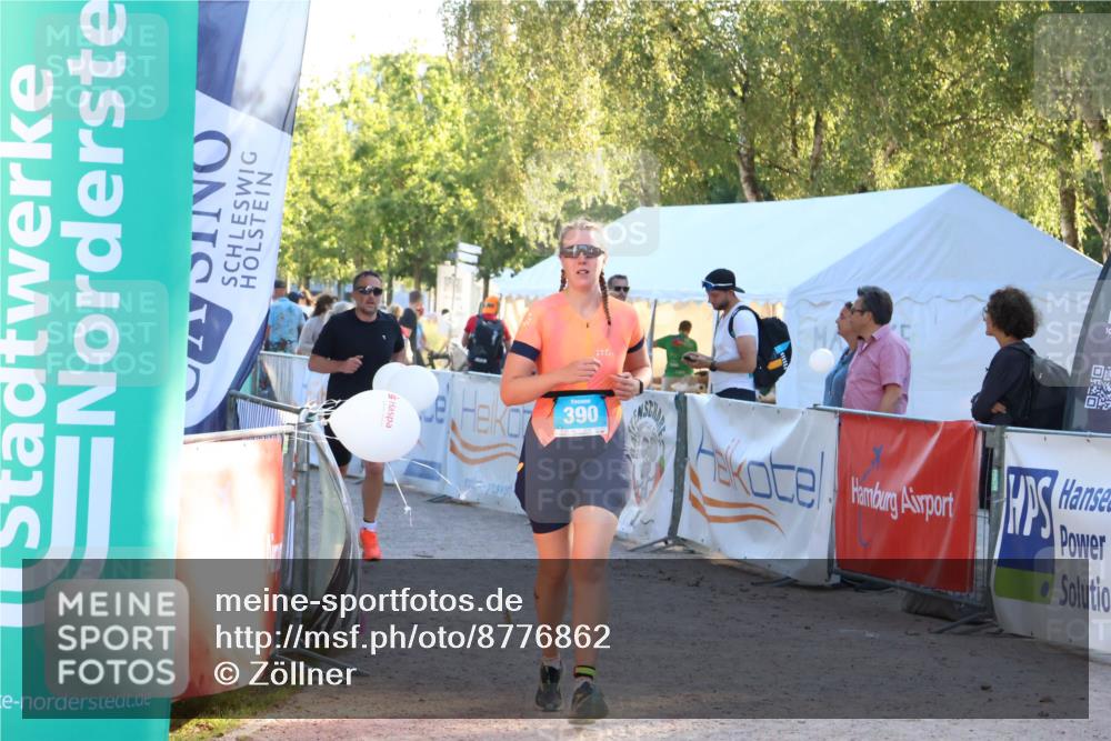 07.09.2025 - 19. Norderstedt Triathlon Zöllner http://msf.ph/oto/8776862 07.09.2025 17:12:07 Ziel 390, 1413 meine-sportfotos.de