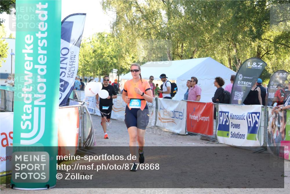 07.09.2025 - 19. Norderstedt Triathlon Zöllner http://msf.ph/oto/8776868 07.09.2025 17:12:07 Ziel 390, 1413 meine-sportfotos.de
