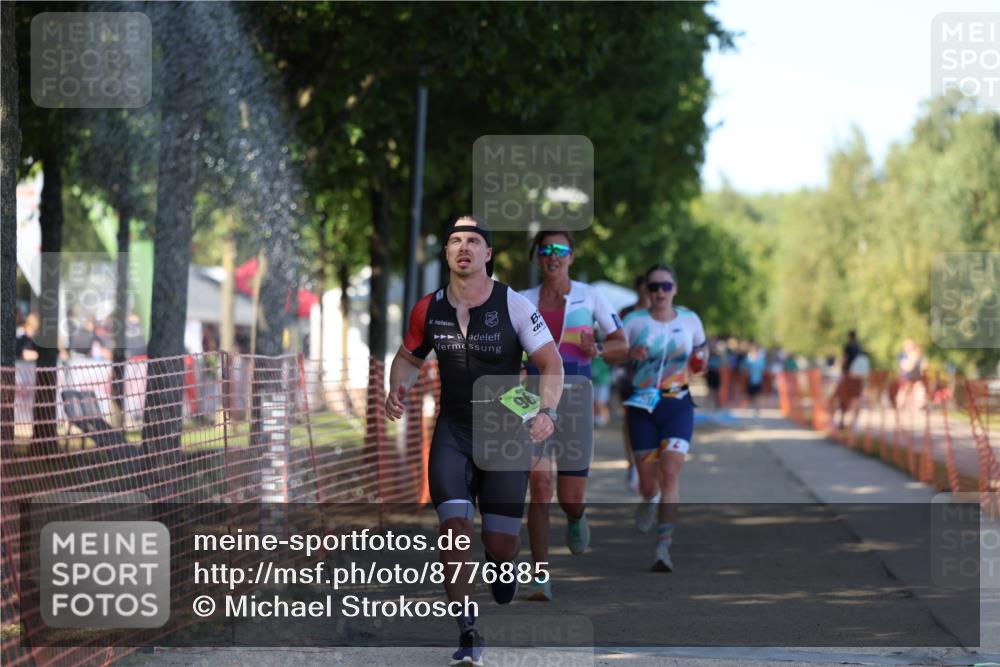 07.09.2025 - 19. Norderstedt Triathlon Michael Strokosch http://msf.ph/oto/8776885 07.09.2025 15:49:26 Laufen 407, 438, 475, 968 meine-sportfotos.de
