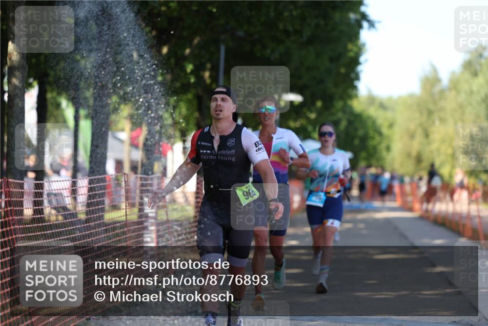 07.09.2025 - 19. Norderstedt Triathlon Michael Strokosch http://msf.ph/oto/8776893 07.09.2025 15:49:26 Laufen 407, 438, 475, 968 meine-sportfotos.de