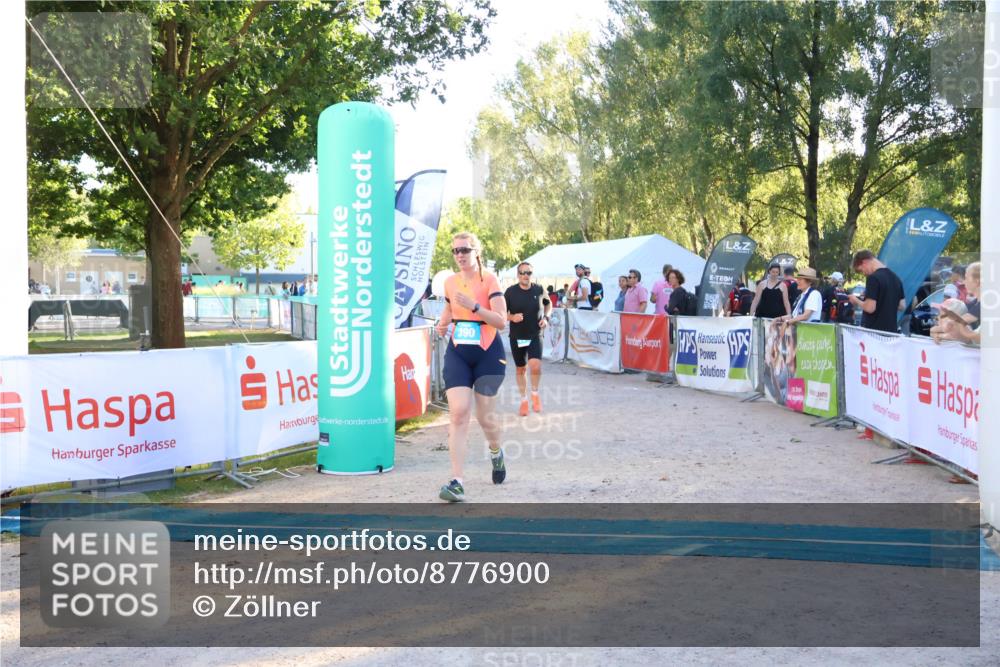 07.09.2025 - 19. Norderstedt Triathlon Zöllner http://msf.ph/oto/8776900 07.09.2025 17:12:09 Ziel 390, 1413 meine-sportfotos.de