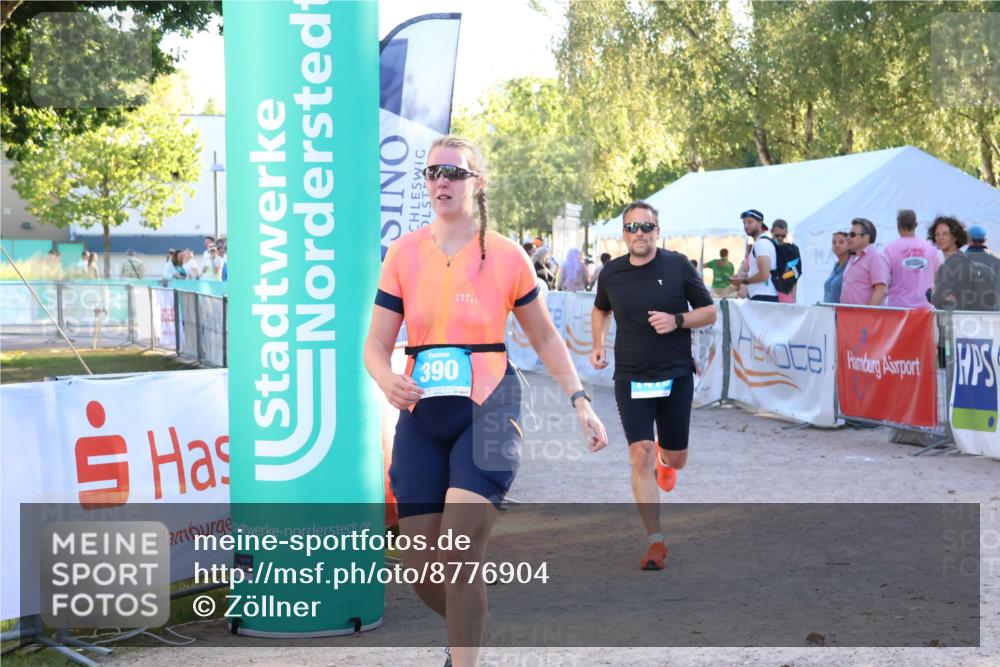 07.09.2025 - 19. Norderstedt Triathlon Zöllner http://msf.ph/oto/8776904 07.09.2025 17:12:09 Ziel 390, 1413 meine-sportfotos.de