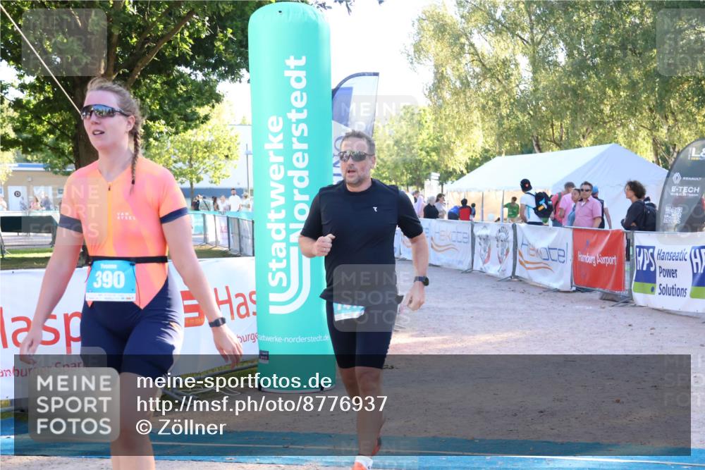 07.09.2025 - 19. Norderstedt Triathlon Zöllner http://msf.ph/oto/8776937 07.09.2025 17:12:11 Ziel 390, 1413 meine-sportfotos.de