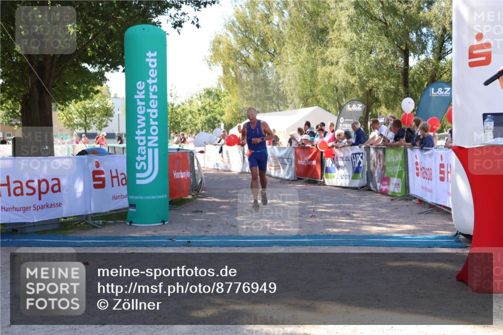 07.09.2025 - 19. Norderstedt Triathlon Zöllner http://msf.ph/oto/8776949 07.09.2025 12:07:41 Ziel 821 meine-sportfotos.de