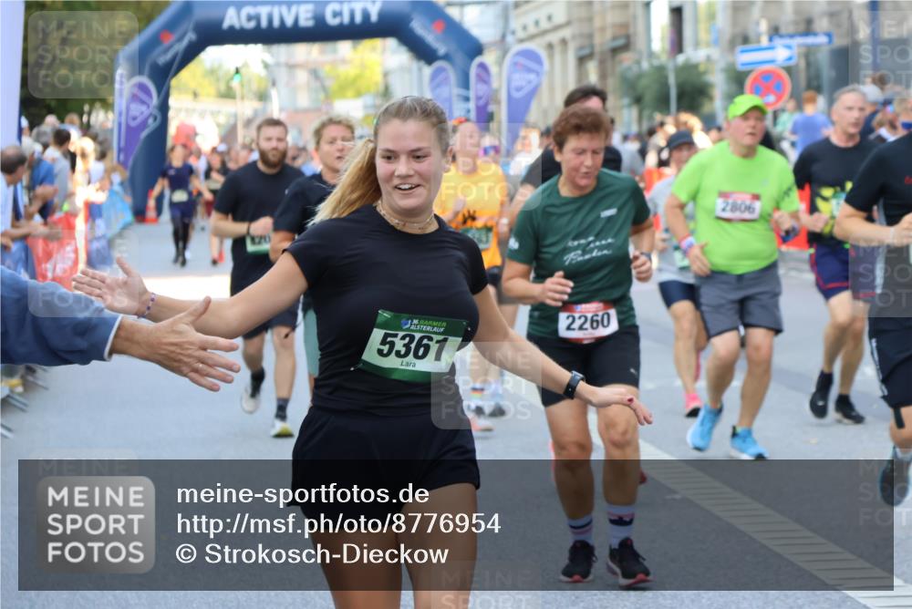 07.09.2025 - BARMER Alsterlauf Strokosch-Dieckow http://msf.ph/oto/8776954 07.09.2025 10:07:21 Ziel 2292, 2315, 2372, 2520, 2755, 2893, 2965, 3063, 3837, 3864, 3976, 4110, 4610, 4771, 4860, 5173, 5212, 5315, 5402, 5475, 5524, 5593, 5854, 5935, 5939, 6140, 6141, 6146, 6219, 6343, 8282 meine-sportfotos.de