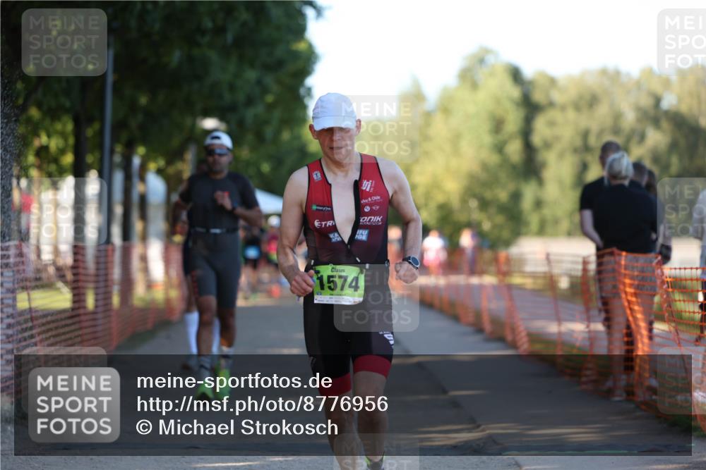 07.09.2025 - 19. Norderstedt Triathlon Michael Strokosch http://msf.ph/oto/8776956 07.09.2025 16:49:14 Laufen 371, 1442, 1574 meine-sportfotos.de