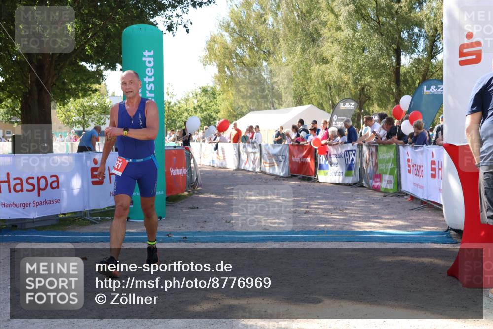 07.09.2025 - 19. Norderstedt Triathlon Zöllner http://msf.ph/oto/8776969 07.09.2025 12:07:43 Ziel 821, 1200 meine-sportfotos.de