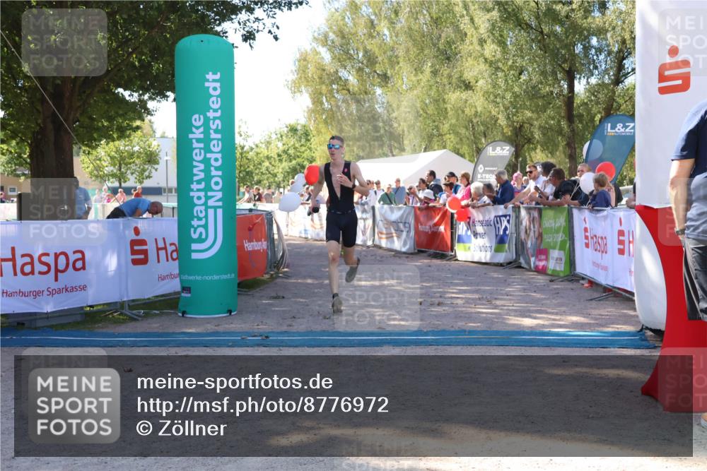 07.09.2025 - 19. Norderstedt Triathlon Zöllner http://msf.ph/oto/8776972 07.09.2025 12:07:47 Ziel 821, 1200, 1314 meine-sportfotos.de
