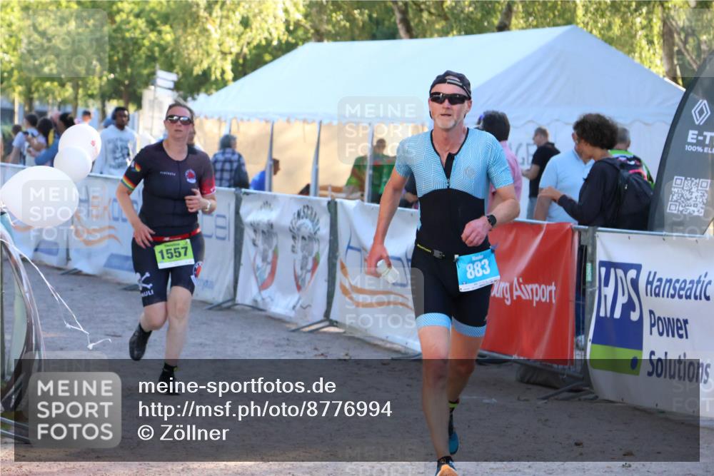 07.09.2025 - 19. Norderstedt Triathlon Zöllner http://msf.ph/oto/8776994 07.09.2025 17:12:40 Ziel 883, 1557 meine-sportfotos.de