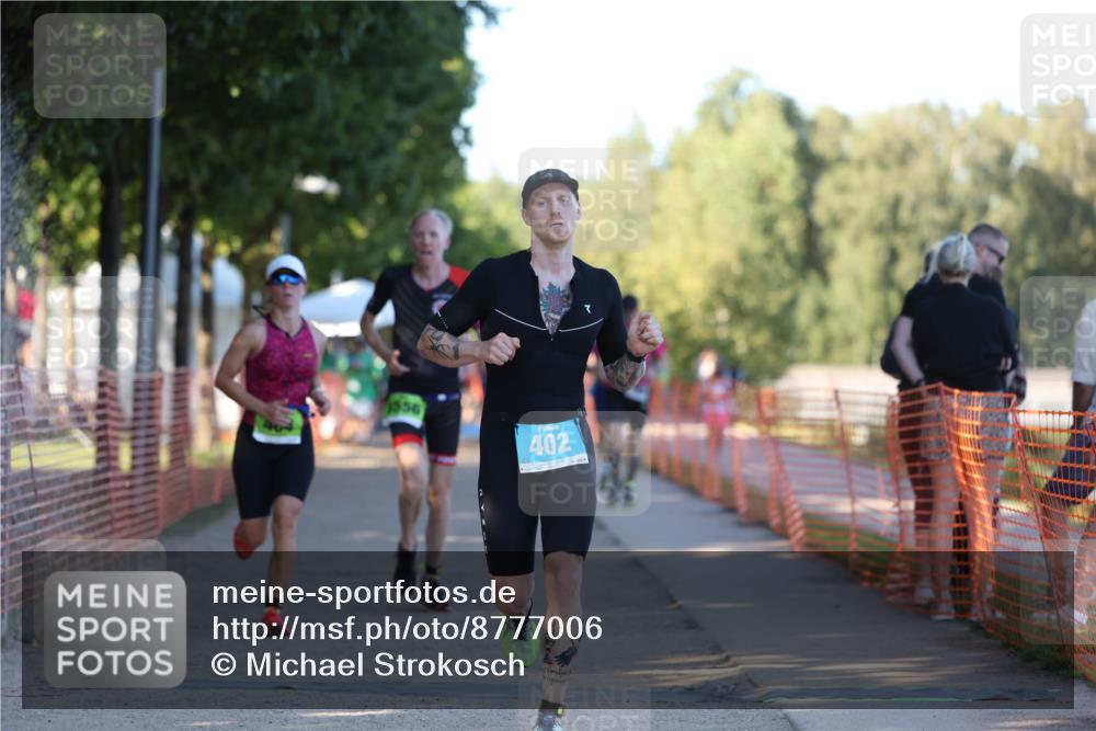 07.09.2025 - 19. Norderstedt Triathlon Michael Strokosch http://msf.ph/oto/8777006 07.09.2025 16:49:25 Laufen 425, 950, 1556 meine-sportfotos.de