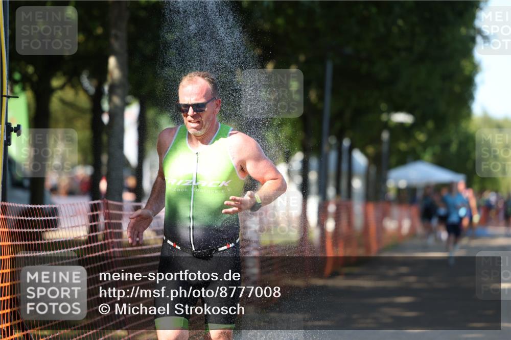 07.09.2025 - 19. Norderstedt Triathlon Michael Strokosch http://msf.ph/oto/8777008 07.09.2025 15:49:36 Laufen 430, 438 meine-sportfotos.de