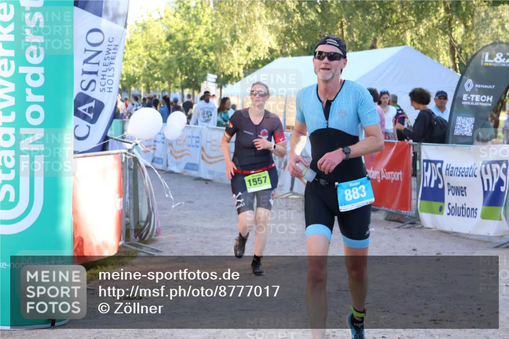 07.09.2025 - 19. Norderstedt Triathlon Zöllner http://msf.ph/oto/8777017 07.09.2025 17:12:42 Ziel 883, 1557 meine-sportfotos.de