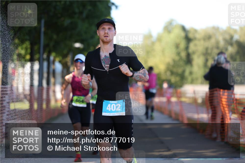07.09.2025 - 19. Norderstedt Triathlon Michael Strokosch http://msf.ph/oto/8777019 07.09.2025 16:49:26 Laufen 425, 950, 1556 meine-sportfotos.de
