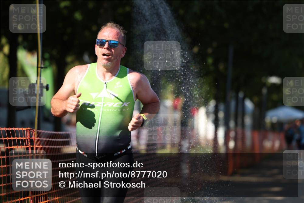 07.09.2025 - 19. Norderstedt Triathlon Michael Strokosch http://msf.ph/oto/8777020 07.09.2025 15:49:36 Laufen 430, 438 meine-sportfotos.de