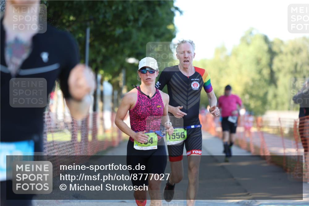 07.09.2025 - 19. Norderstedt Triathlon Michael Strokosch http://msf.ph/oto/8777027 07.09.2025 16:49:27 Laufen 425, 878, 950, 1556 meine-sportfotos.de