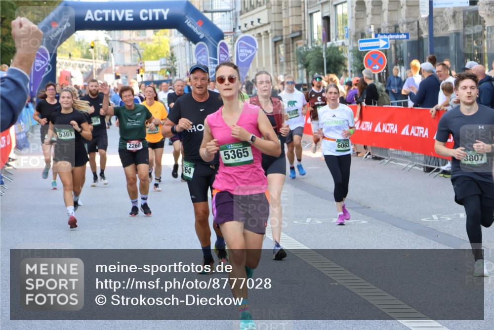 07.09.2025 - BARMER Alsterlauf Strokosch-Dieckow http://msf.ph/oto/8777028 07.09.2025 10:07:16 Ziel 2233, 2315, 2353, 2372, 2520, 2662, 2755, 2893, 2939, 2965, 3063, 3265, 3837, 3864, 3976, 4110, 4859, 4860, 5173, 5212, 5315, 5402, 5475, 5524, 5593, 5854, 5935, 5939, 6140, 6141, 6146, 6219, 6343, 8282 meine-sportfotos.de