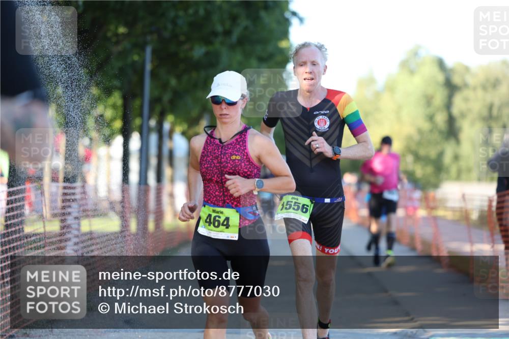 07.09.2025 - 19. Norderstedt Triathlon Michael Strokosch http://msf.ph/oto/8777030 07.09.2025 16:49:27 Laufen 425, 878, 950, 1556 meine-sportfotos.de