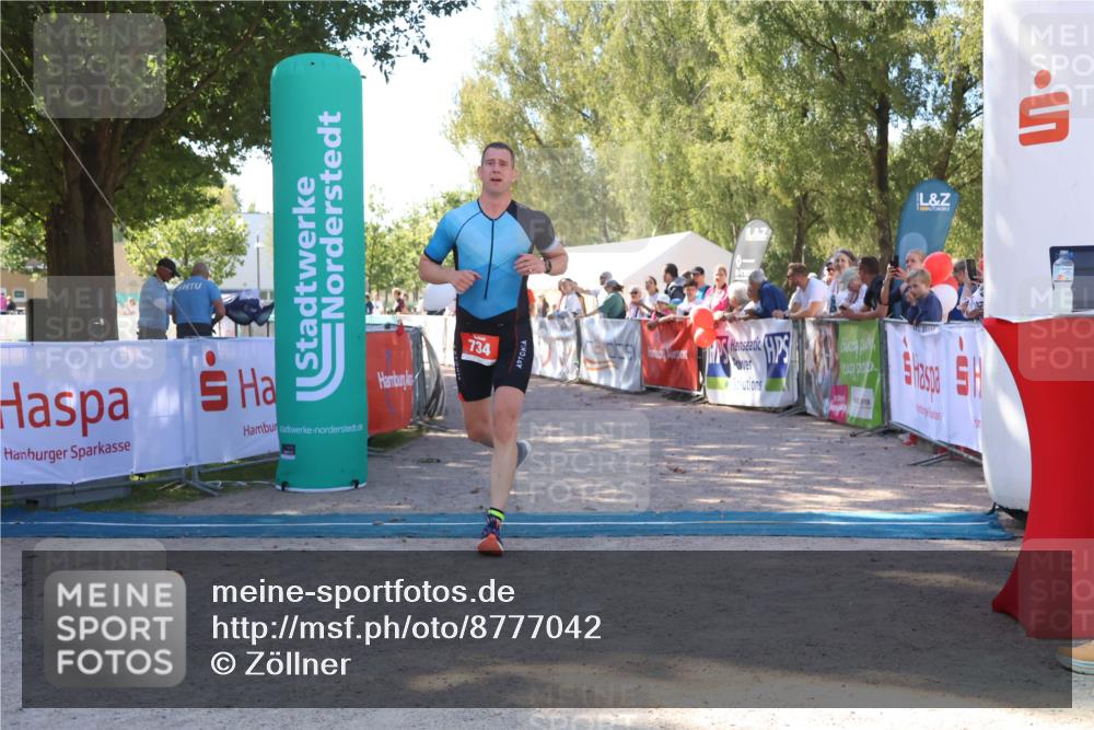 07.09.2025 - 19. Norderstedt Triathlon Zöllner http://msf.ph/oto/8777042 07.09.2025 12:08:29 Ziel 734 meine-sportfotos.de