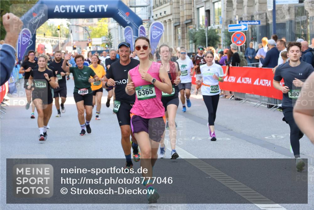 07.09.2025 - BARMER Alsterlauf Strokosch-Dieckow http://msf.ph/oto/8777046 07.09.2025 10:07:16 Ziel 2233, 2315, 2353, 2372, 2520, 2662, 2755, 2893, 2939, 2965, 3063, 3265, 3837, 3864, 3976, 4110, 4859, 4860, 5173, 5212, 5315, 5402, 5475, 5524, 5593, 5854, 5935, 5939, 6140, 6141, 6146, 6219, 6343, 8282 meine-sportfotos.de