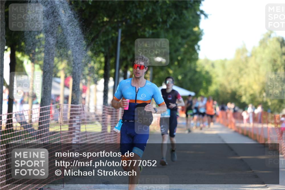 07.09.2025 - 19. Norderstedt Triathlon Michael Strokosch http://msf.ph/oto/8777052 07.09.2025 16:49:33 Laufen 425, 878, 950 meine-sportfotos.de