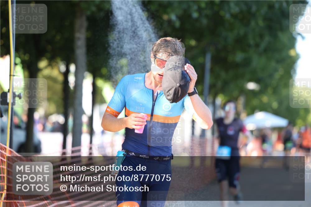 07.09.2025 - 19. Norderstedt Triathlon Michael Strokosch http://msf.ph/oto/8777075 07.09.2025 16:49:34 Laufen 425, 878, 950 meine-sportfotos.de