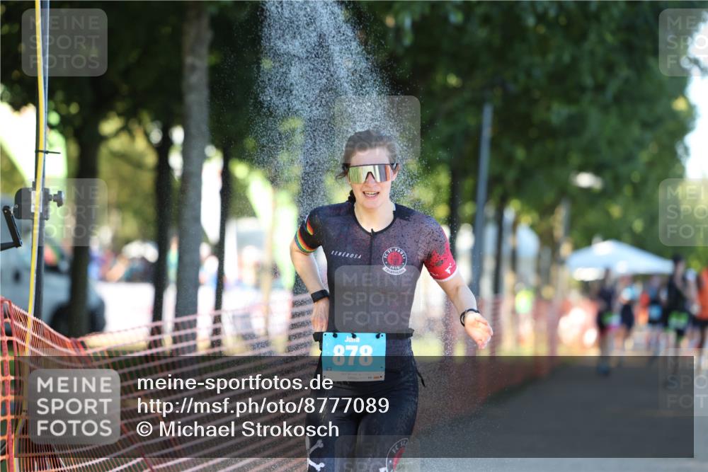 07.09.2025 - 19. Norderstedt Triathlon Michael Strokosch http://msf.ph/oto/8777089 07.09.2025 16:49:37 Laufen 425, 878, 933, 1058, 1096 meine-sportfotos.de