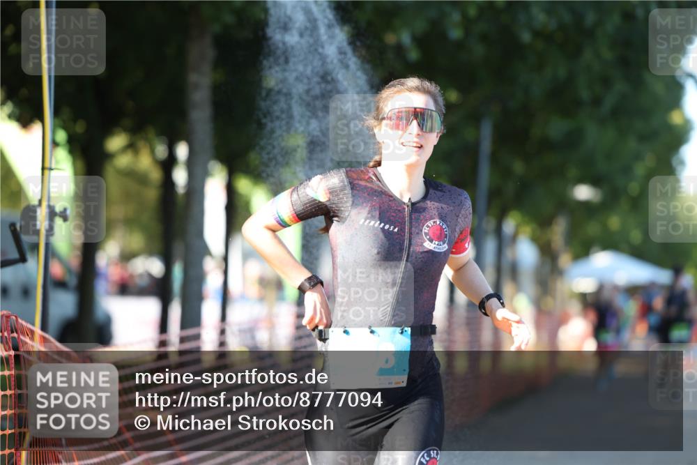 07.09.2025 - 19. Norderstedt Triathlon Michael Strokosch http://msf.ph/oto/8777094 07.09.2025 16:49:37 Laufen 425, 878, 933, 1058, 1096 meine-sportfotos.de