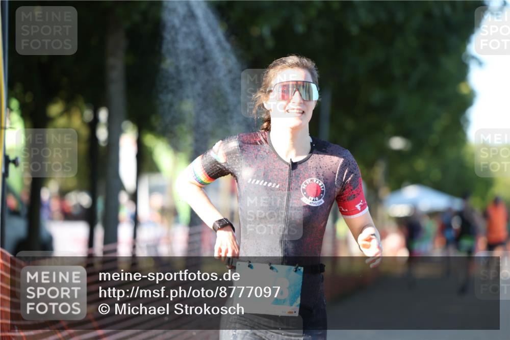 07.09.2025 - 19. Norderstedt Triathlon Michael Strokosch http://msf.ph/oto/8777097 07.09.2025 16:49:37 Laufen 425, 878, 933, 1058, 1096 meine-sportfotos.de