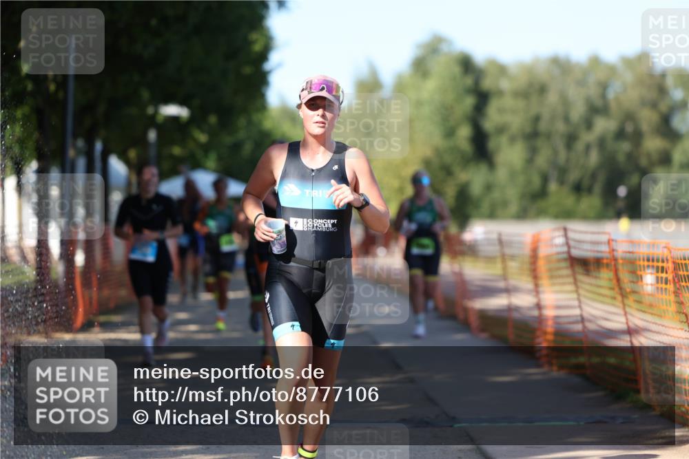07.09.2025 - 19. Norderstedt Triathlon Michael Strokosch http://msf.ph/oto/8777106 07.09.2025 15:49:50 Laufen 399, 473, 1434, 1486, 1500, 1504 meine-sportfotos.de