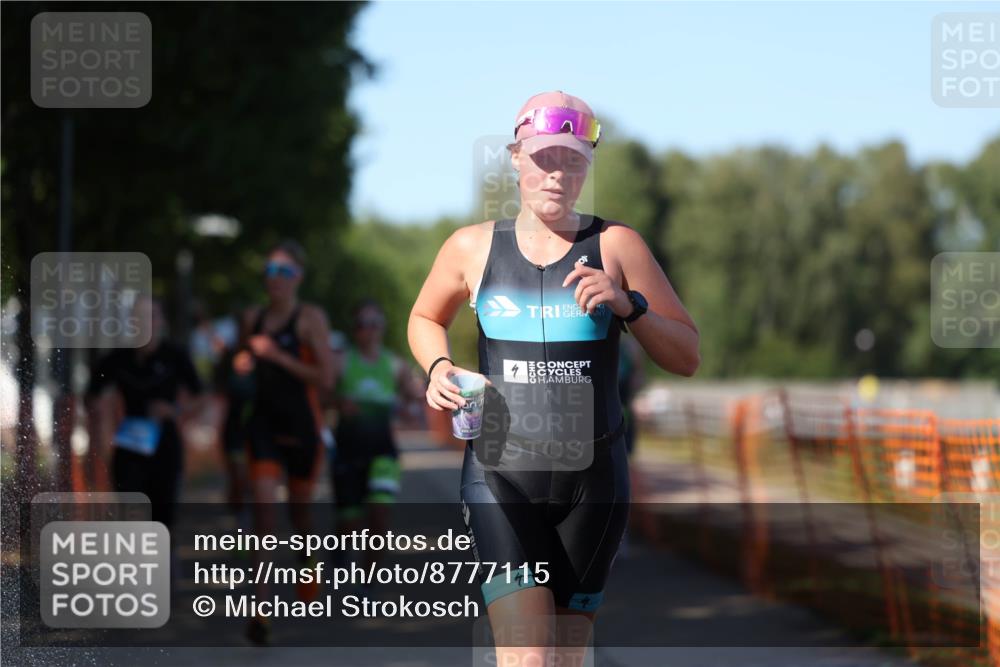 07.09.2025 - 19. Norderstedt Triathlon Michael Strokosch http://msf.ph/oto/8777115 07.09.2025 15:49:50 Laufen 399, 473, 1434, 1486, 1500, 1504 meine-sportfotos.de