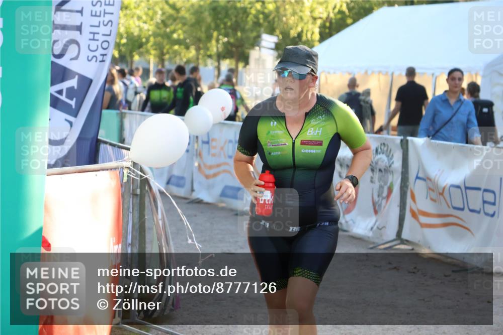 07.09.2025 - 19. Norderstedt Triathlon Zöllner http://msf.ph/oto/8777126 07.09.2025 17:12:54 Ziel 454, 933 meine-sportfotos.de