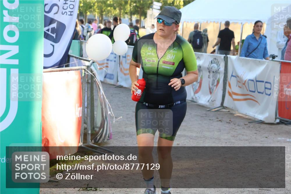07.09.2025 - 19. Norderstedt Triathlon Zöllner http://msf.ph/oto/8777129 07.09.2025 17:12:55 Ziel 454, 933 meine-sportfotos.de