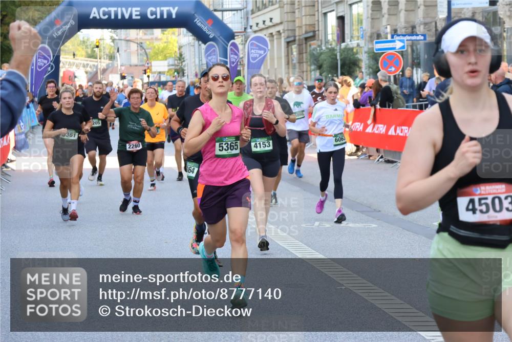 07.09.2025 - BARMER Alsterlauf Strokosch-Dieckow http://msf.ph/oto/8777140 07.09.2025 10:07:16 Ziel 2233, 2315, 2353, 2372, 2520, 2662, 2755, 2893, 2939, 2965, 3063, 3265, 3837, 3864, 3976, 4110, 4859, 4860, 5173, 5212, 5315, 5402, 5475, 5524, 5593, 5854, 5935, 5939, 6140, 6141, 6146, 6219, 6343, 8282 meine-sportfotos.de