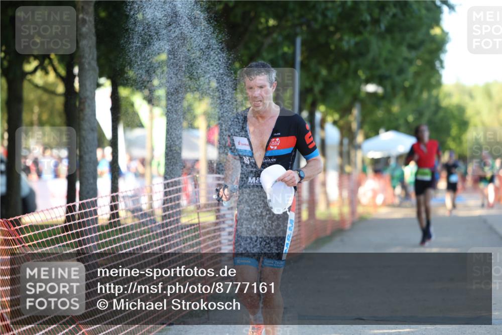 07.09.2025 - 19. Norderstedt Triathlon Michael Strokosch http://msf.ph/oto/8777161 07.09.2025 16:49:51 Laufen 376, 883, 1417, 1585, 1607 meine-sportfotos.de
