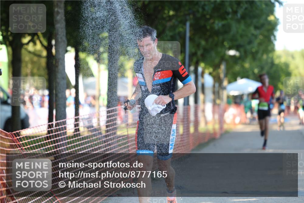 07.09.2025 - 19. Norderstedt Triathlon Michael Strokosch http://msf.ph/oto/8777165 07.09.2025 16:49:51 Laufen 376, 883, 1417, 1585, 1607 meine-sportfotos.de