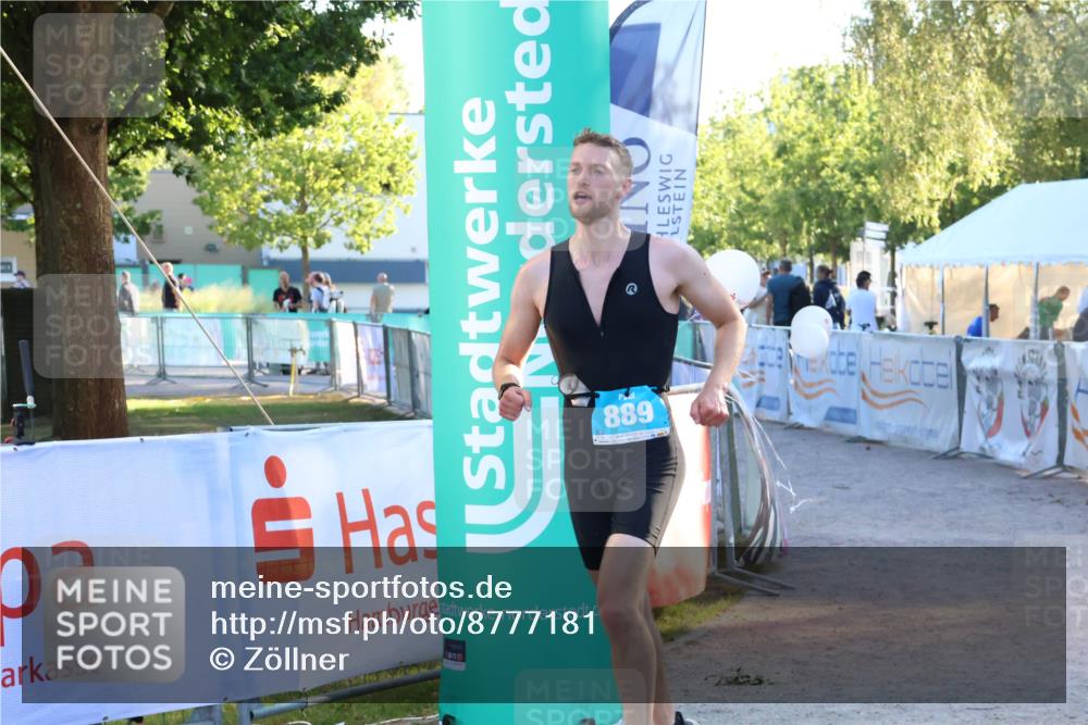 07.09.2025 - 19. Norderstedt Triathlon Zöllner http://msf.ph/oto/8777181 07.09.2025 17:13:30 Ziel 889 meine-sportfotos.de